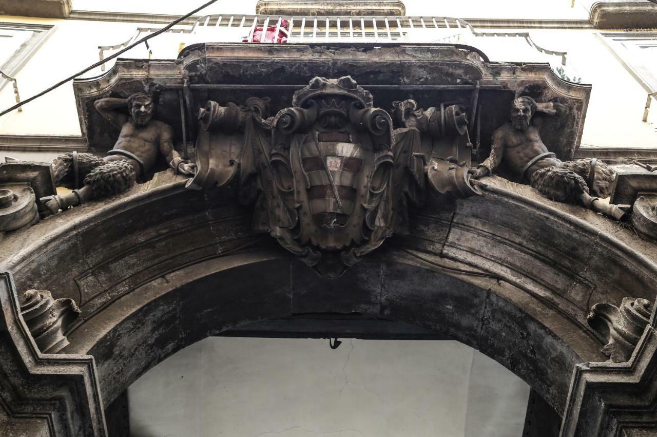 Palazzo Carafa Della Spina Apartment Naples Exterior photo